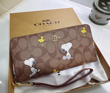 COACH x PEANUTS Long Zip around Wallet Snoopy Woodstock Khaki Signature