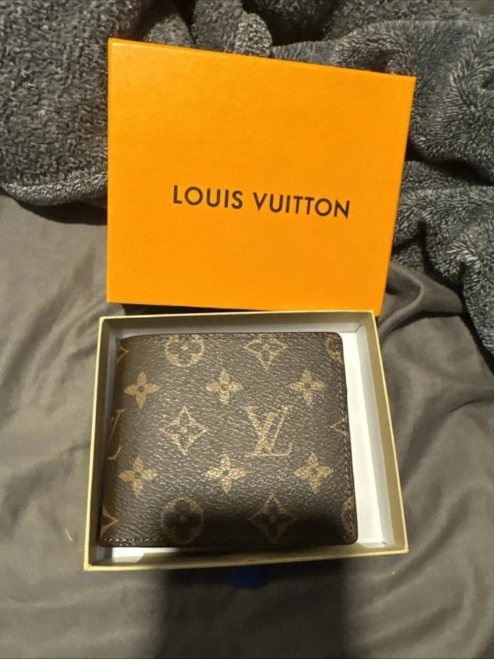 LV Louis Vuitton Monogram Bifold Wallet Brown Mens Classic Designer