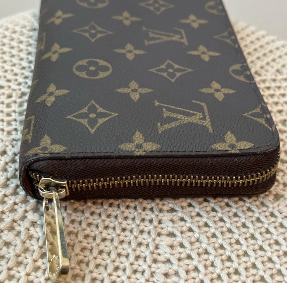 Authentic Louis vuitton monogram compact zippy organizer wallet