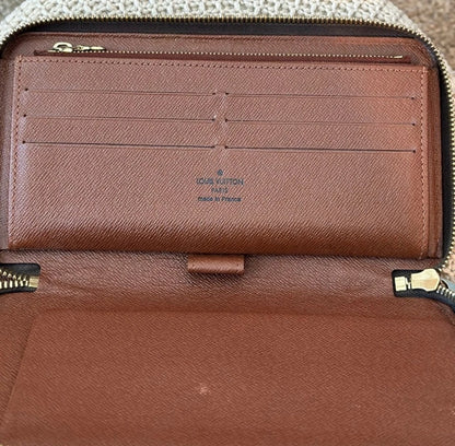 Authentic Louis vuitton monogram compact zippy organizer wallet